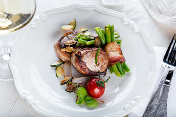 Schweinefilet in speckmantel (gourmet gericht)