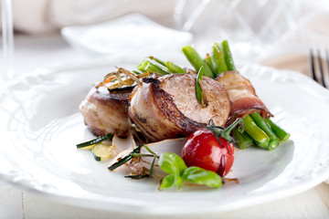 Schweinefilet in speckmantel (gourmet gericht)