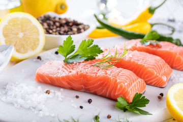 Frische bio Lachsfilet gericht