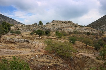 Fototapeta na wymiar View of Mycenae acropolis and its archaeological site