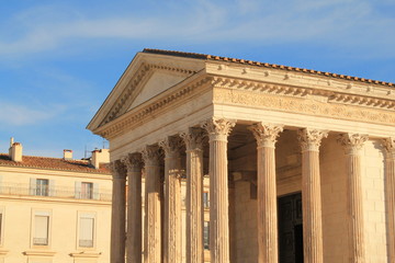 Maison carrée à Nîmes, France 