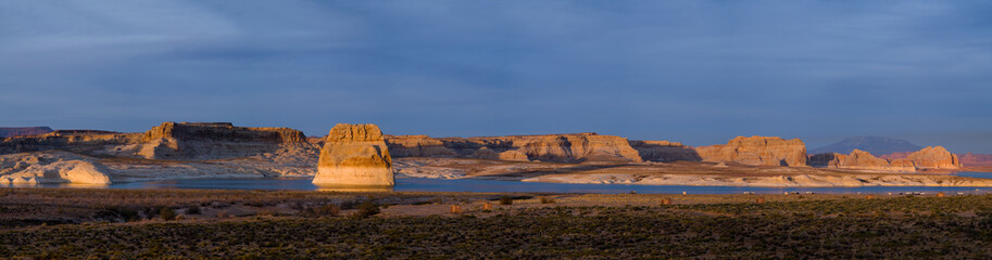 Sunset at Lone Rock at Glen Canyon Recreational Area, UT