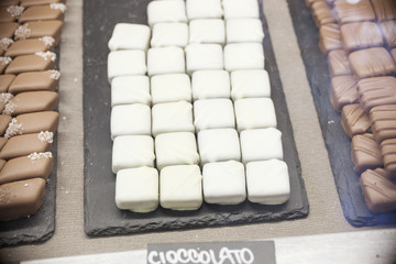 dessert, food, italian, sweet, gourmet, background, cream, white, cake, fresh, restaurant, cuisine, traditional, chocolate, delicious, sugar, pastry, tasty, italy