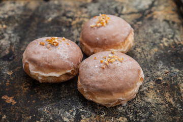 Pączki z lukrem