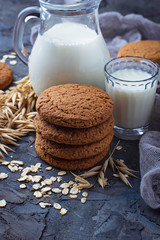  Oatmeal cookies with milk