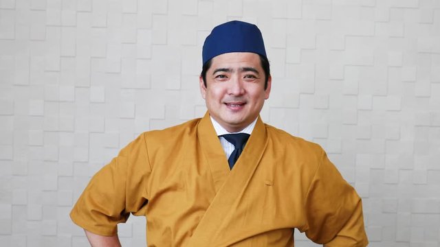 笑顔の寿司職人
