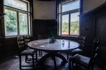 verlassener stammtisch