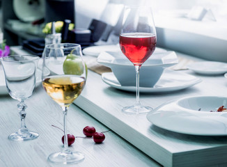 White and red wine in a glass