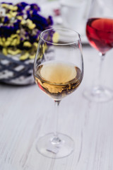 White wine in a glass.