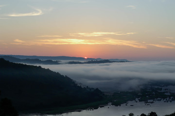 Fototapeta na wymiar Mist in sunrise