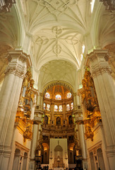 Fototapeta na wymiar Interior de la catedral de Granada, España