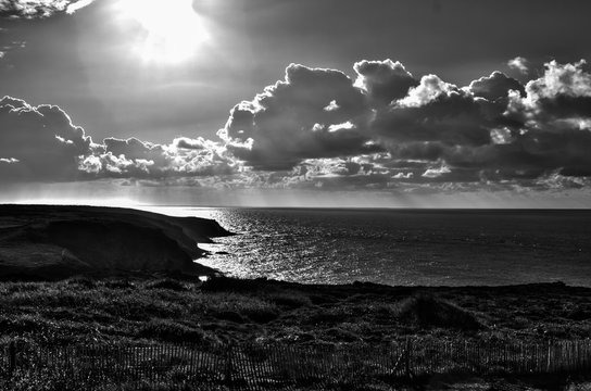 Contre-jour sur la pointe du Raz