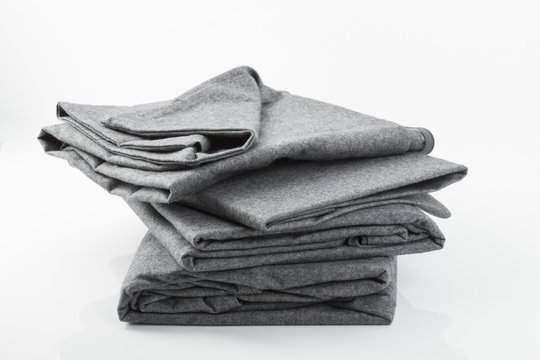 Flanell-Bettwaesche, grau, Freisteller