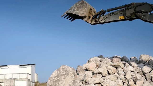 travail avec une pelleteuse