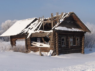 Разрушенный дом  © dvb60