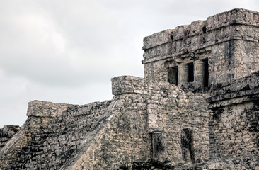 Fototapeta na wymiar Ancient Mayan Pyramid El Castillo (The Castle) in the Tulum Archaeological Zone, Quintana Roo, Mexico