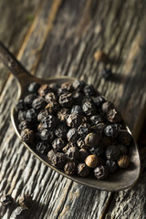 Raw Organic Black Peppercorns