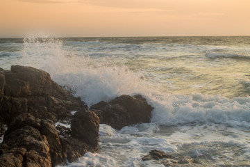 Fototapeta premium Crashing waves 