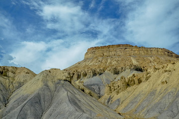 sandstone cliffs with mudstone outcrops on Mountain Garfield
Grand Junction, Mesa, County, Colorado, USA
