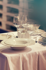  ceramic plates and elegant cups