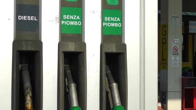 petrol and diesel distributor with three dispensing pumps