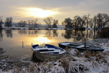 Naklejka premium Sunset on Havel river landscape in winter time