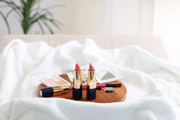 カラフルな口紅
