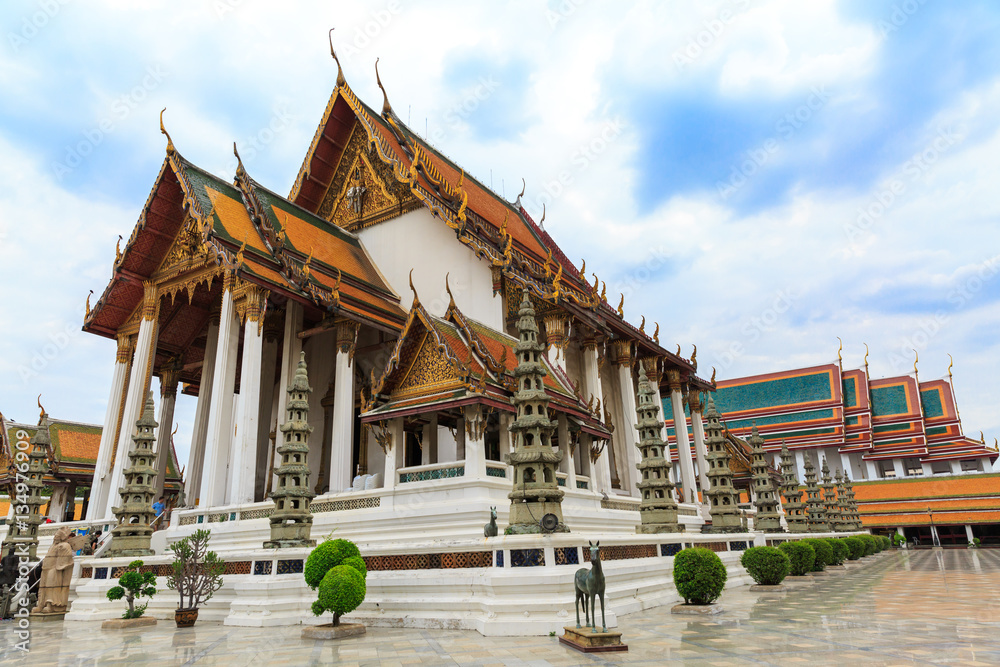 Wall mural The Temple in Bangkok.