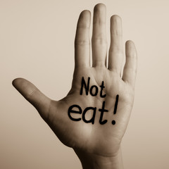 sing Not eat on the palm of hand