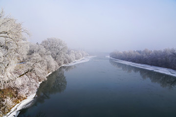 Obraz na płótnie Canvas Winter river landscape
