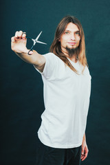 Obraz premium Hairstylist with scissors in hand