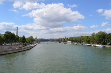 Nad Sekwaną w Paryżu/By the Seine in Paris, France - obrazy, fototapety, plakaty