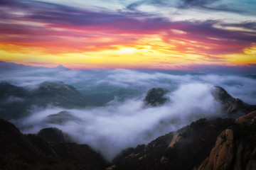 Obraz premium Baegundae highest mountains in the morning Bukhansan in seoul,south Korea,national park