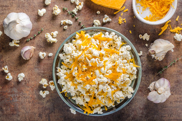 Obraz na płótnie Canvas Homemade cheese popcorn