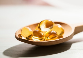 Capsules of a fish fat