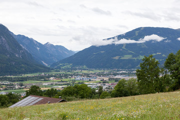 Green valleys and high peaks