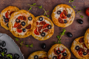 Mini quiche with sausage