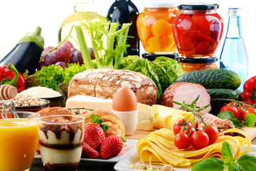 Composition with variety of organic food products