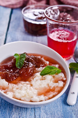 Milk rice porridge