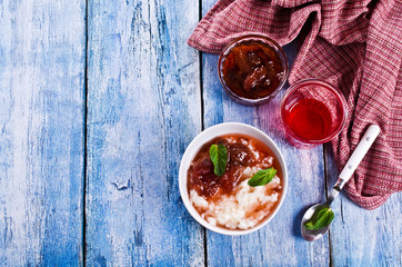 Milk rice porridge