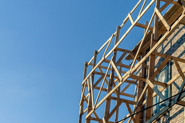 Facade reconstruction with wooden supports technology  