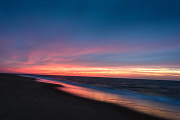 Fototapeta na wymiar Beach Sunrise