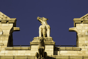 Fototapeta na wymiar Architecture, sculpture, statue, monument, Londres, London, Place, Royal, ciel, bleu