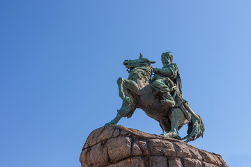 Fototapeta premium Statue of Bogdan Khmelnitsky in Kiev