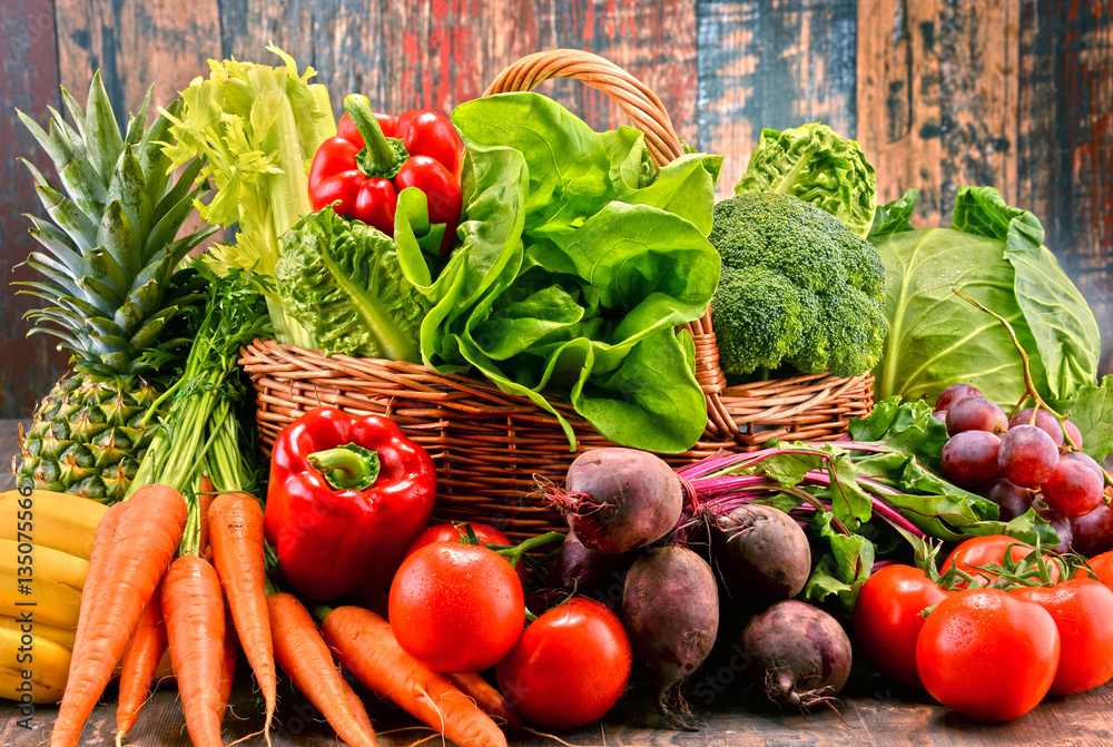 Wall mural Assorted raw organic vegetables