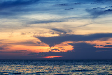 Fototapeta na wymiar gorgeous red sunset over ocean