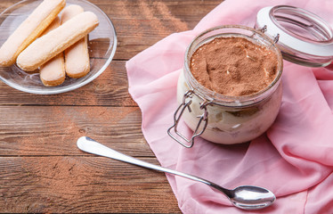 Tiramisu, Savoiardi standing on table