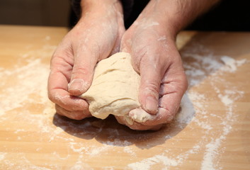 Making pizza dough