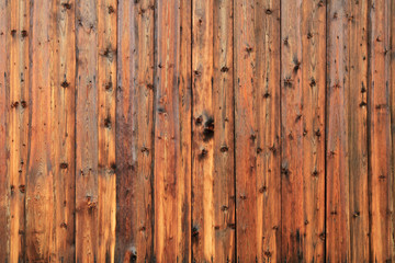 Altes rötliches Holz im Allgäu - Bretter