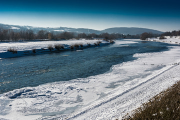 Obraz premium Zamarznięta Rzeka san w Przemyślu